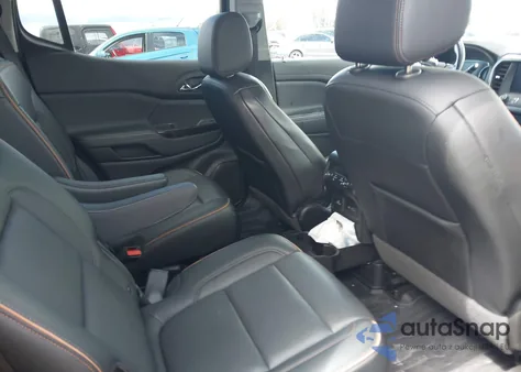 2021 GMC Acadia Awd At4 z USA, uszkodzony, nr VIN 1GKKNLLS5MZ217445